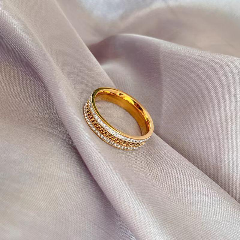 Ringen groothandel voor collecties en social commerce 2